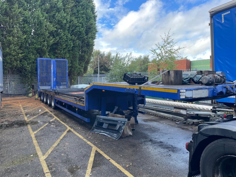 NOOTEBOOM HEAVY HAULAGE 2005 4 AXLE LOW LOADER. S/N: 4134